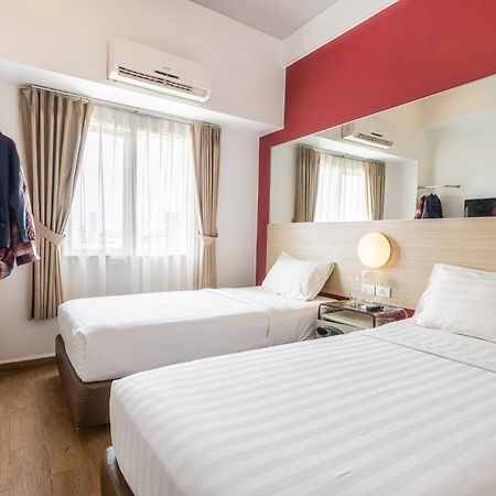 Monoloog Hotel Bekasi Zewnętrze zdjęcie