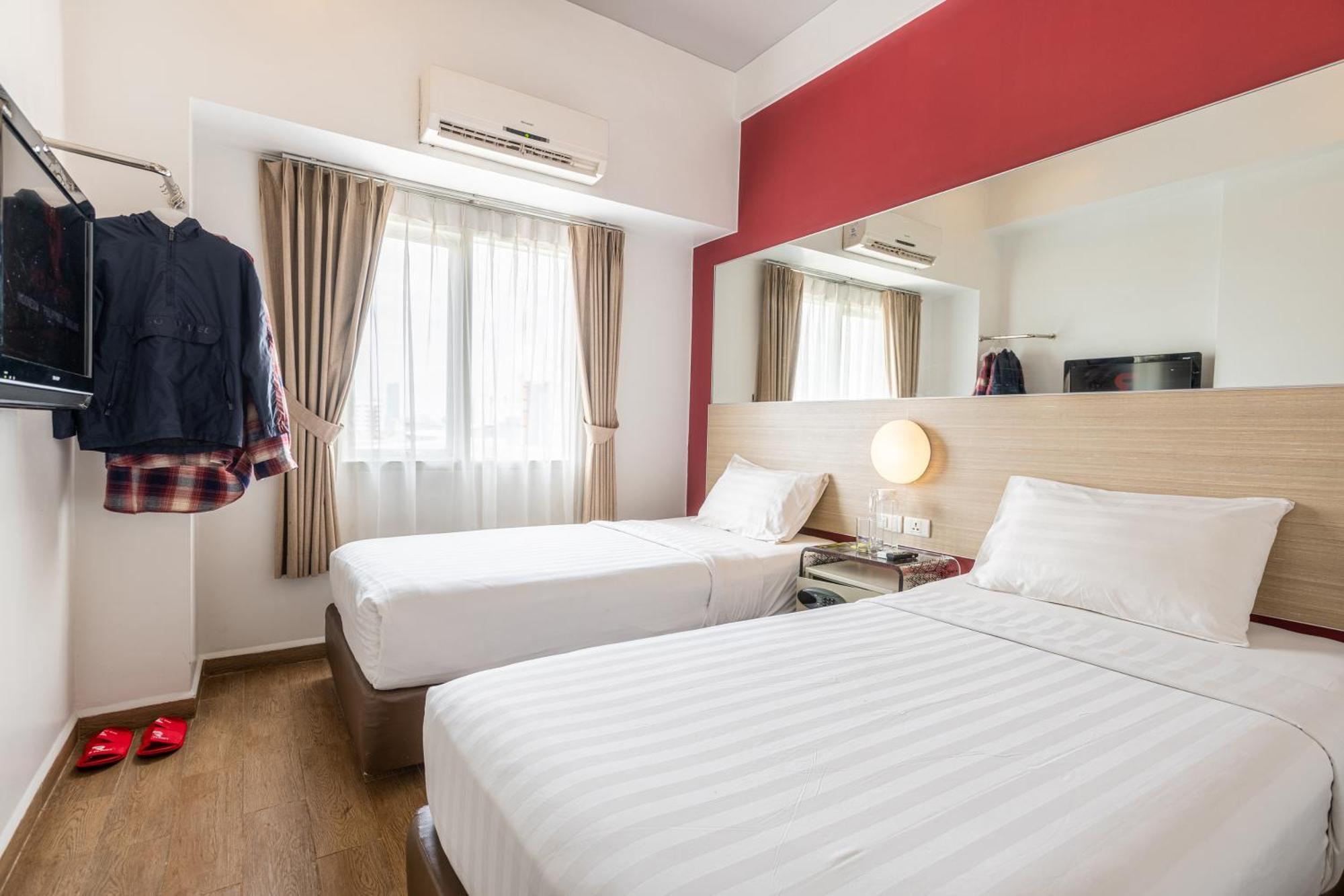 Monoloog Hotel Bekasi Zewnętrze zdjęcie