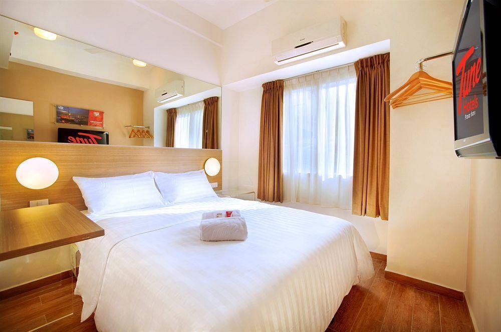 Monoloog Hotel Bekasi Zewnętrze zdjęcie