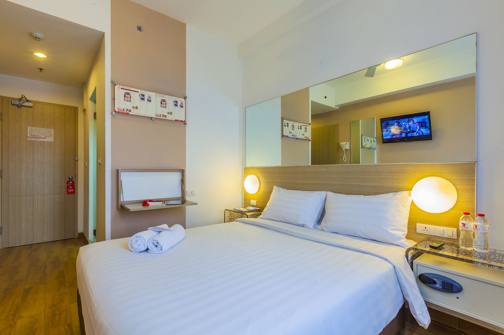 Monoloog Hotel Bekasi Zewnętrze zdjęcie