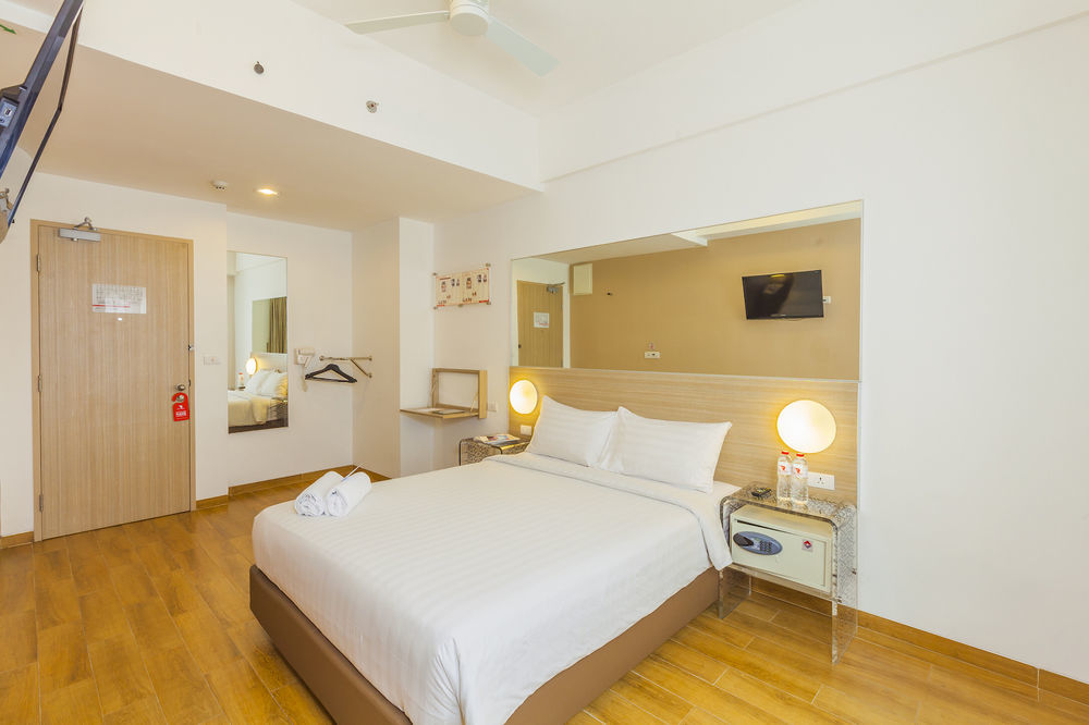 Monoloog Hotel Bekasi Zewnętrze zdjęcie