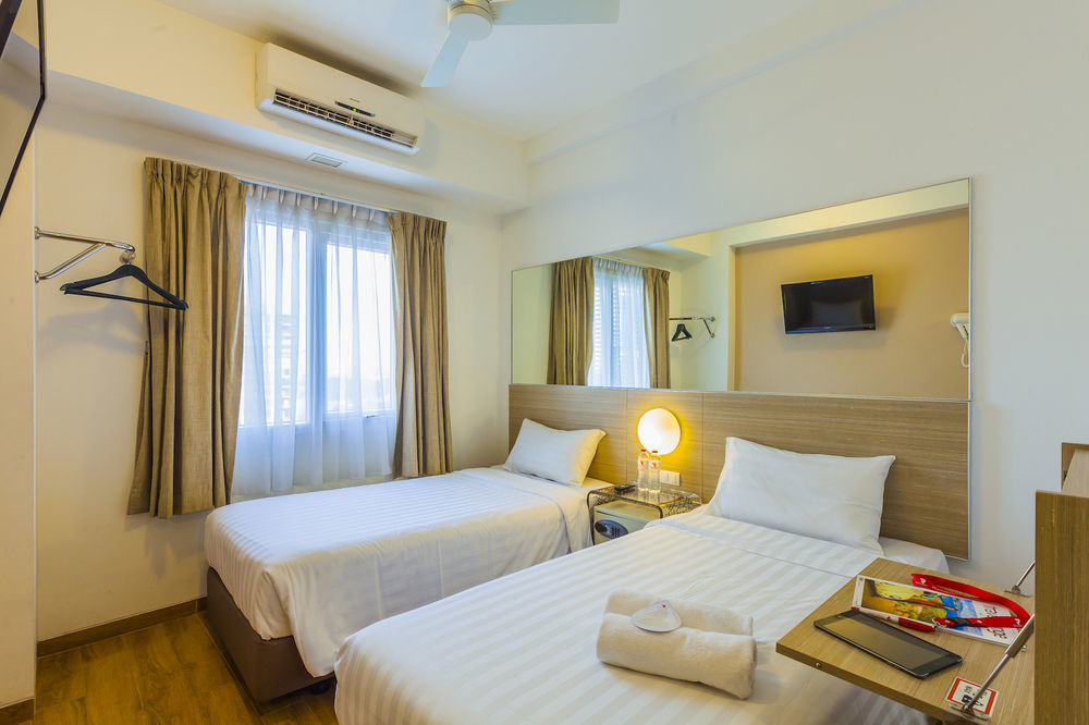 Monoloog Hotel Bekasi Zewnętrze zdjęcie