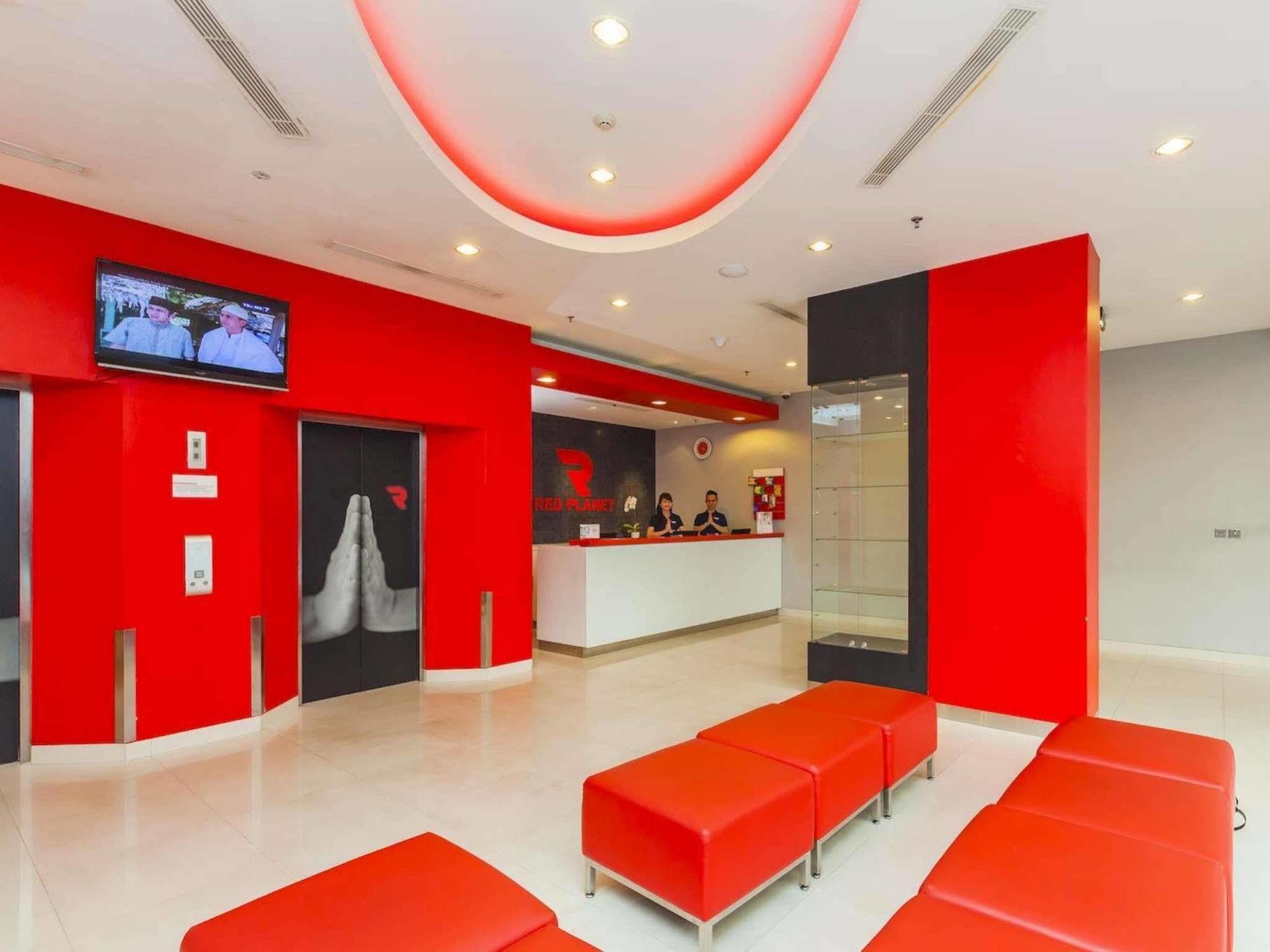 Monoloog Hotel Bekasi Zewnętrze zdjęcie