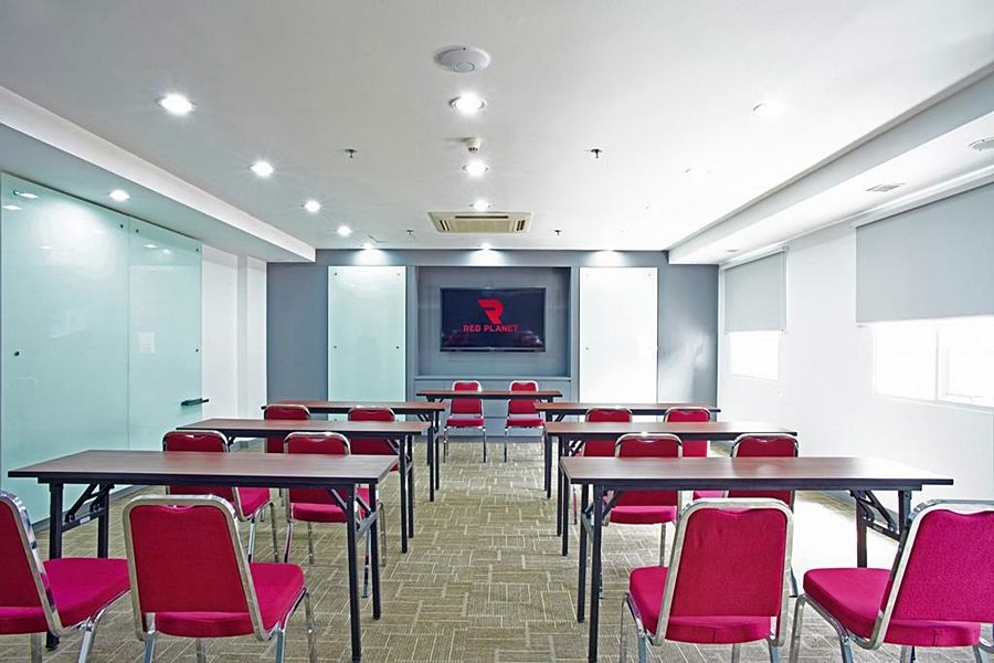 Monoloog Hotel Bekasi Zewnętrze zdjęcie