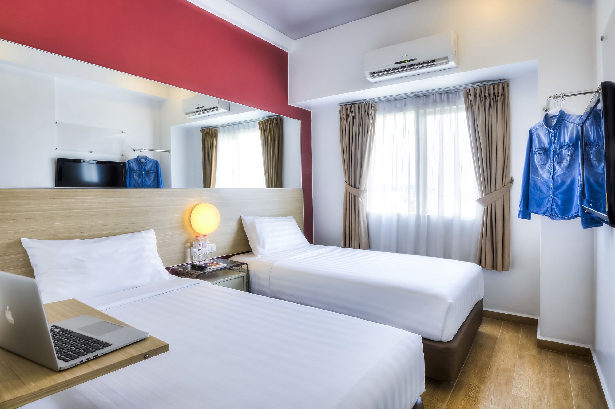 Monoloog Hotel Bekasi Zewnętrze zdjęcie